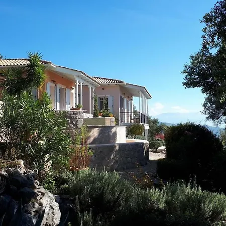 בית נופש Drei Grazien, Luxurioese Mit Eigenem Pool Katouna