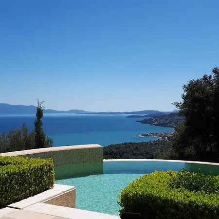 בית נופש Drei Grazien, Luxurioese Mit Eigenem Pool *